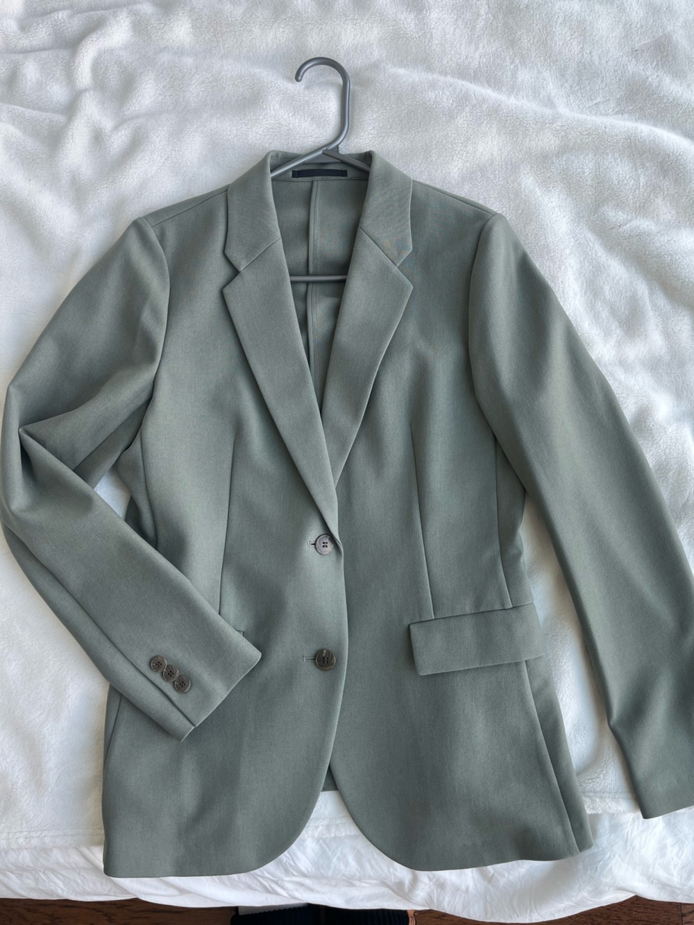 Uniqlo Sage Green Two-Button Blazer